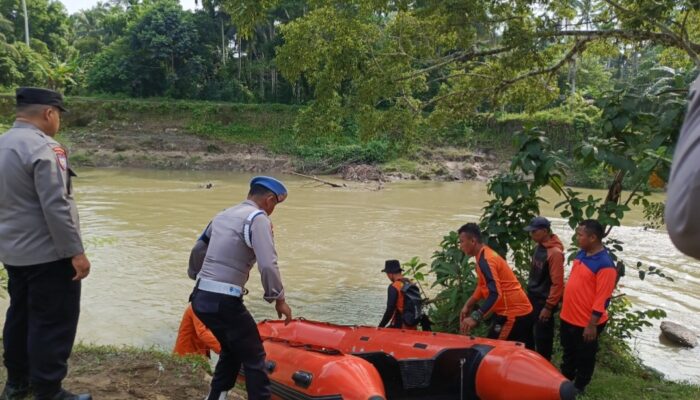 Pemancing yang Diduga Hanyut di Sungai Batang Mangur Padang Pariaman Ditemukan