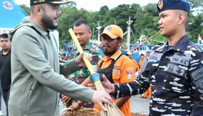 Sambut HJK ke-357, Pemko Padang dan Kodaeral II Gelar Bakti Sosial