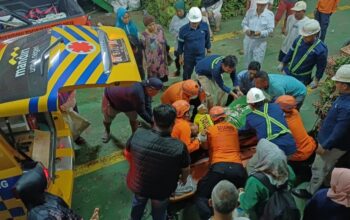 Melahirkan di Tengah Laut, Penumpang KMP Ambu- Ambu Dievakuasi Tim SAR ke Padang
