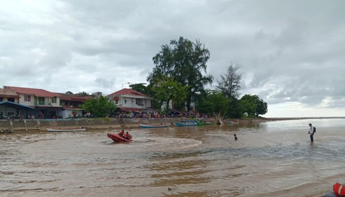 Bocah 11 Tahun Tenggelam di Sungai Air Tawar Barat Padang
