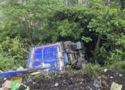 Truk Colt Diesel Rem Blong di Silaiang Bawah, Satu Korban Terjepit