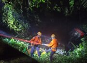 Jalan Licin dan Berkabut Mobil Masuk Jurang di Sitinjau Lauik Padang