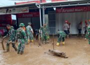 Galodo di Kabupaten Solok, TNI Turun Bersihkan Matrial dan Lumpur