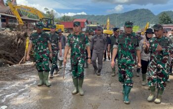 618 Prajurit TNI Turun Bantu Pulihkan Bencana Galodo di Solok