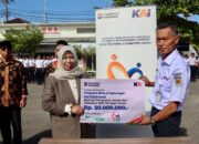 Terus Melayani di Usia ke-81, Sumbar Salurkan Bantuan TJSL Rp100 Juta