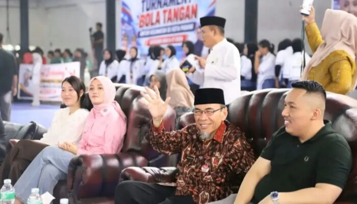 Maigus Nasir Saksikan Turnamen Bola Tangan U-17, Padang Bidik Atlet Berprestasi